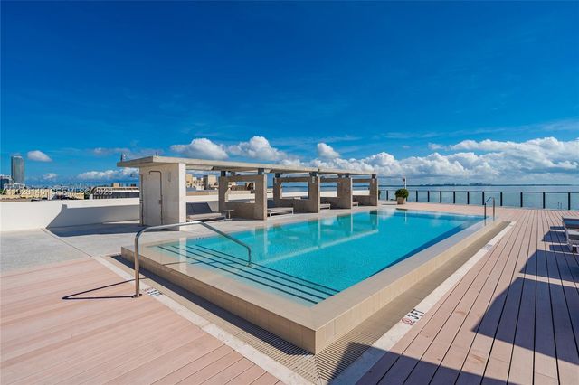 3581 E Glencoe Street 403, Miami, FL 33133
