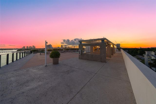 3581 E Glencoe Street 403, Miami, FL 33133