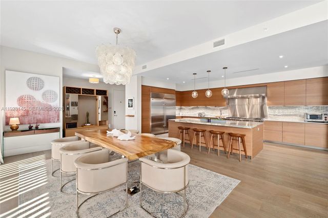 3581 E Glencoe Street 403, Miami, FL 33133