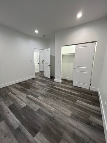 1546 W Arthur Avenue 2, Chicago, IL 60626
