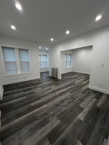1546 W Arthur Avenue 2, Chicago, IL 60626