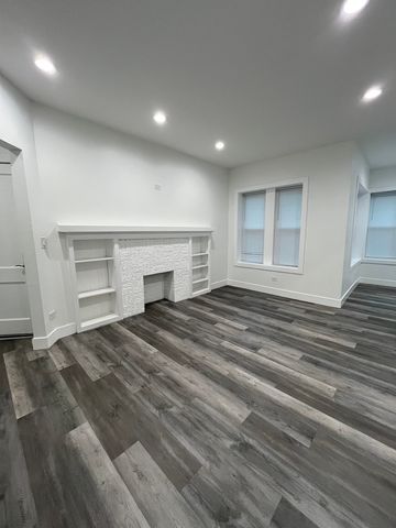1546 W Arthur Avenue 2, Chicago, IL 60626