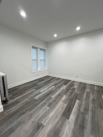 1546 W Arthur Avenue 2, Chicago, IL 60626