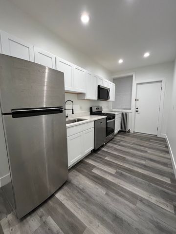 1546 W Arthur Avenue 2, Chicago, IL 60626