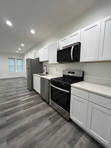 1546 W Arthur Avenue 2, Chicago, IL 60626