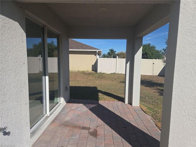 3515 NE 12th PL, Cape Coral, FL 33909