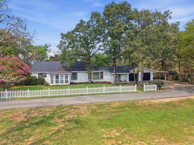 4454 Clearwell Road, Conway, AR 72034