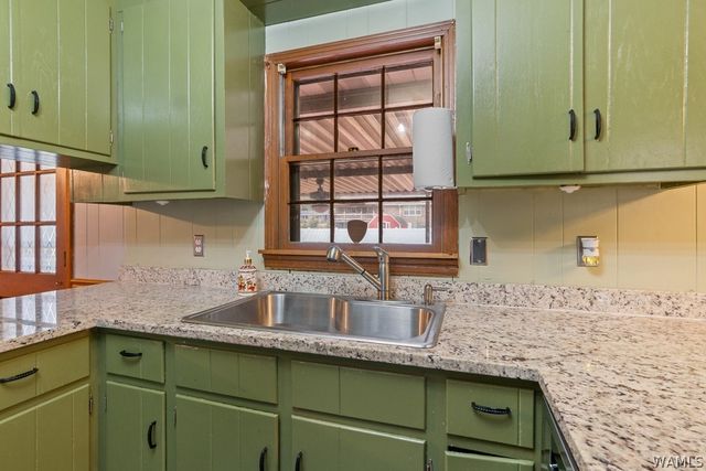 4210 Smith Street, Northport, AL 35473