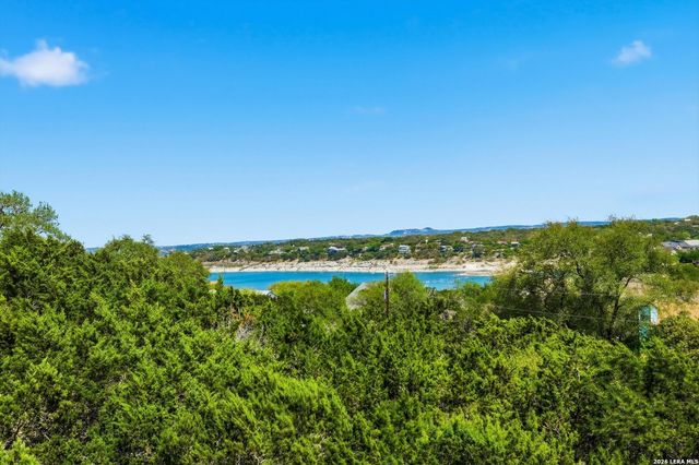 1318 Mountain Top Loop, Canyon Lake, TX 78133