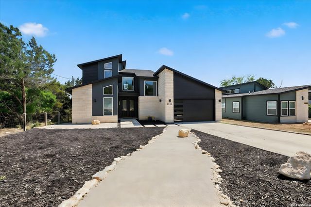 1318 Mountain Top Loop, Canyon Lake, TX 78133