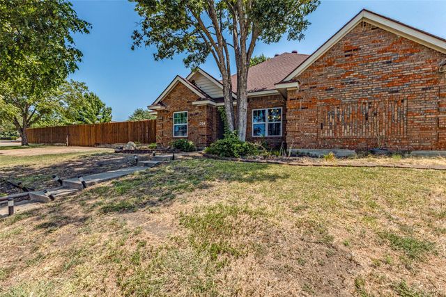 204 N W A Allen Boulevard, Wylie, TX 75098