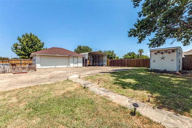 204 N W A Allen Boulevard, Wylie, TX 75098