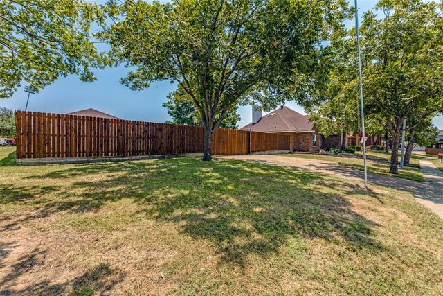 204 N W A Allen Boulevard, Wylie, TX 75098