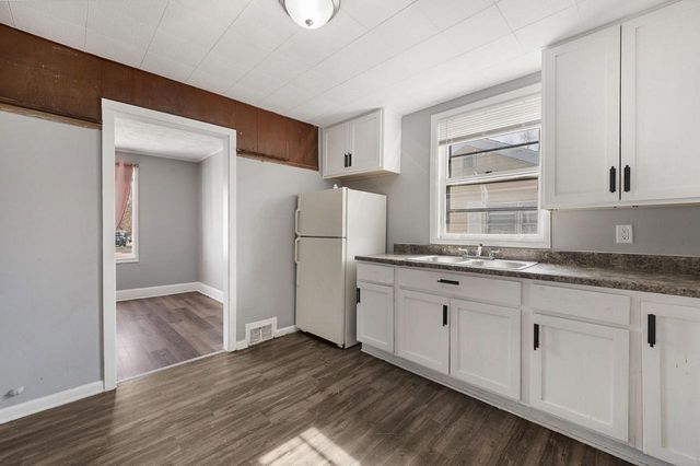 4881 N 58th STREET, Milwaukee, WI 53218