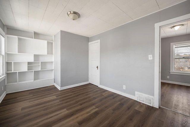 4881 N 58th STREET, Milwaukee, WI 53218