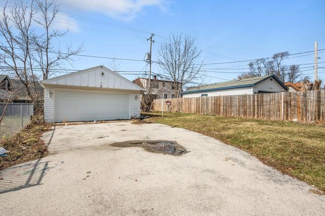 4881 N 58th STREET, Milwaukee, WI 53218