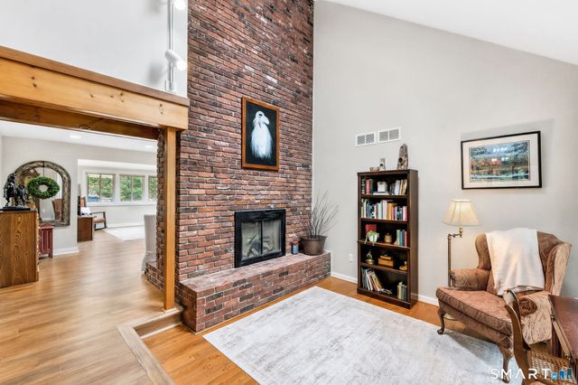 14 Northgate, Simsbury, CT 06070
