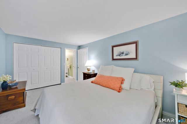 14 Northgate, Simsbury, CT 06070