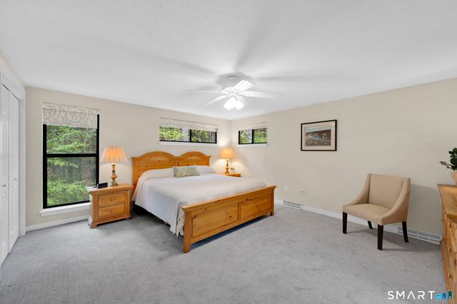 14 Northgate, Simsbury, CT 06070