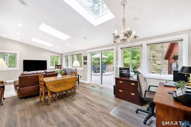 14 Northgate, Simsbury, CT 06070