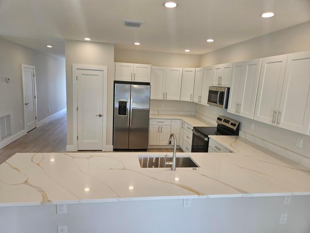 3868 SE Grant Street, Stuart, FL 34997