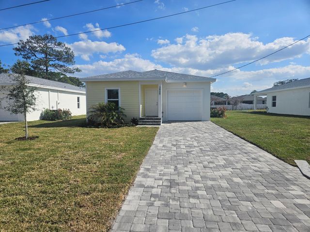 3868 SE Grant Street, Stuart, FL 34997
