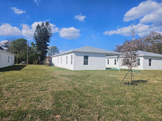 3868 SE Grant Street, Stuart, FL 34997