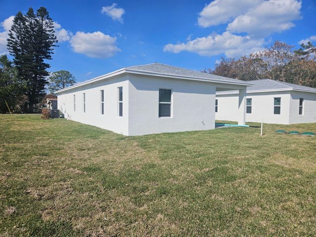 3868 SE Grant Street, Stuart, FL 34997