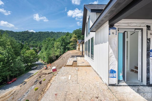 158 Twin Courts Drive, Weaverville, NC 28787