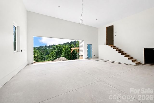 158 Twin Courts Drive, Weaverville, NC 28787