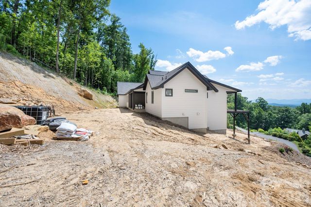 158 Twin Courts Drive, Weaverville, NC 28787