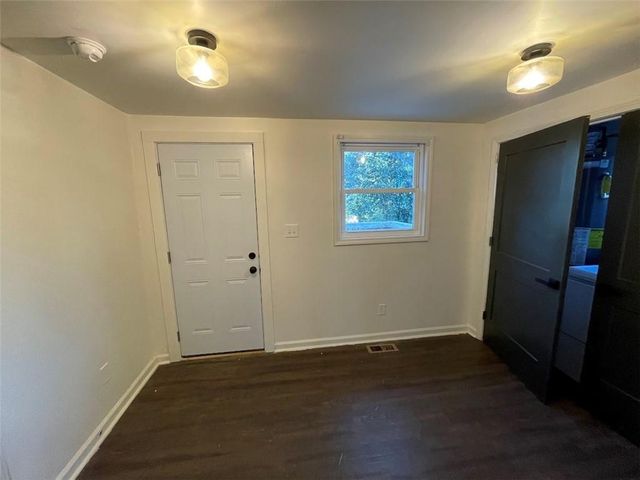 535 Walnut Street, Hapeville, GA 30354