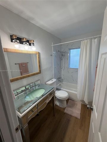 734 SW 8th Street, Dania Beach, FL 33004