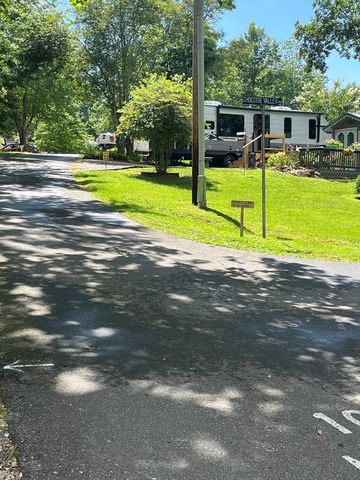 304 Choestoe Valley Lane, Blairsville, GA 30514