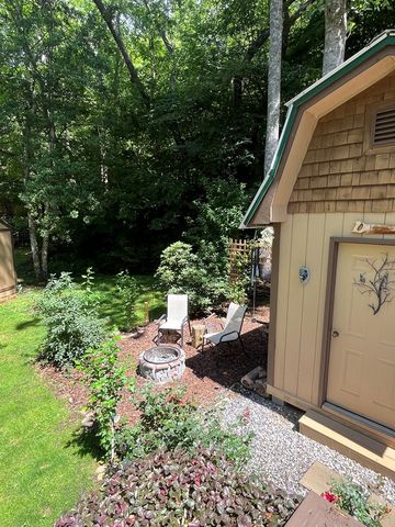 304 Choestoe Valley Lane, Blairsville, GA 30514