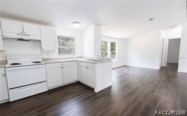 4872 Evans Street, Coleman, FL 33521