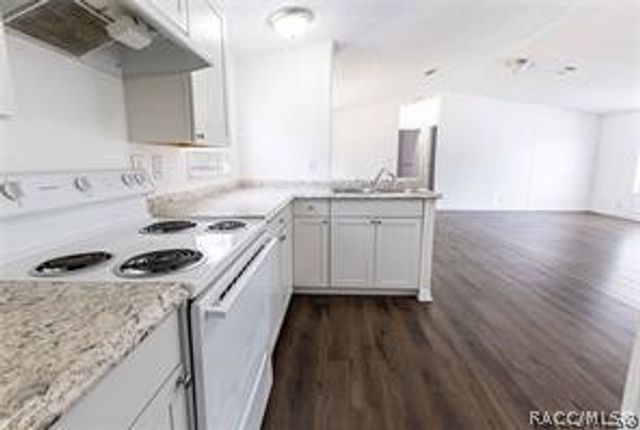 4872 Evans Street, Coleman, FL 33521