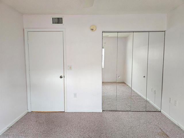 9963 Seacrest Circle 101, Boynton Beach, FL 33437