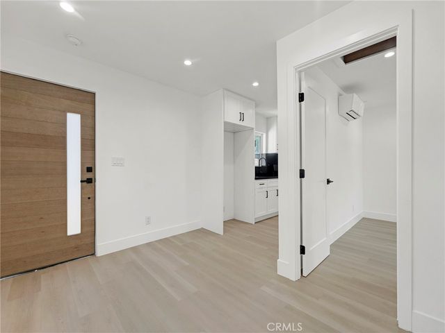 20528 Hamlin Street, Winnetka, CA 91306