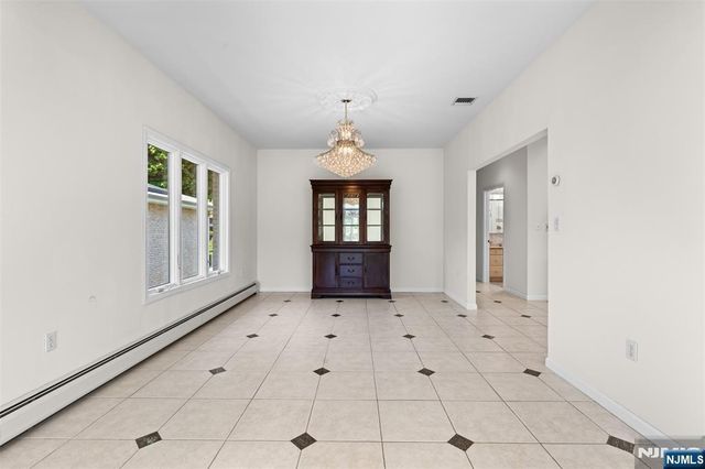499 Morse Avenue, Ridgefield, NJ 07657