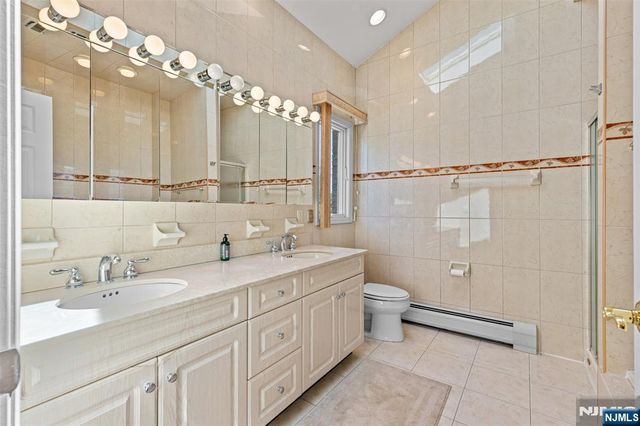 499 Morse Avenue, Ridgefield, NJ 07657