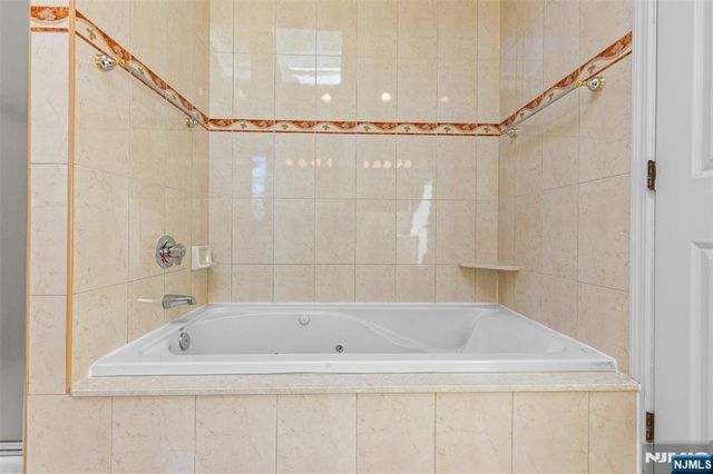 499 Morse Avenue, Ridgefield, NJ 07657