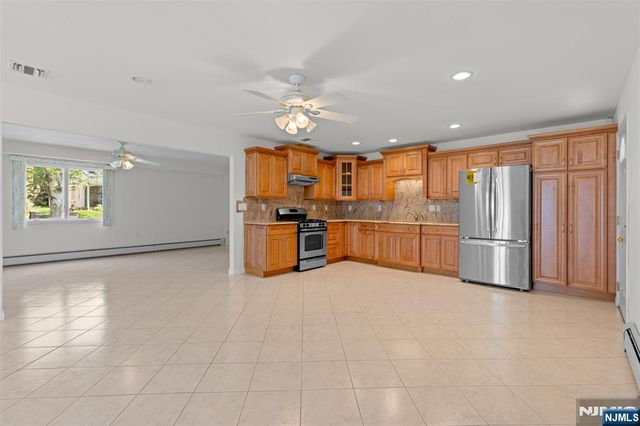 499 Morse Avenue, Ridgefield, NJ 07657