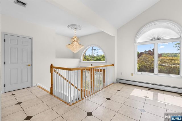 499 Morse Avenue, Ridgefield, NJ 07657