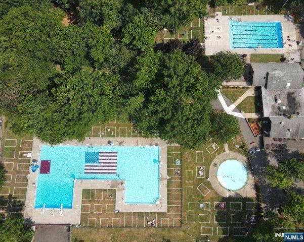 499 Morse Avenue, Ridgefield, NJ 07657