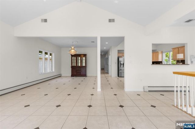 499 Morse Avenue, Ridgefield, NJ 07657