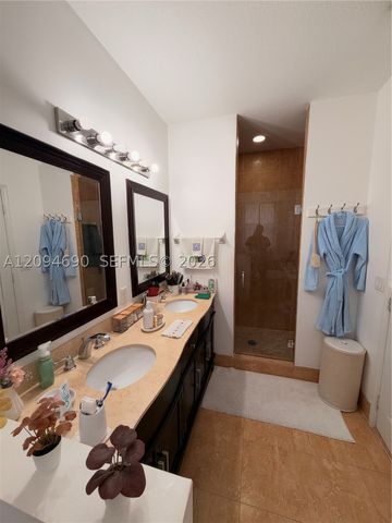 9947 NW 10th Ter, Miami, FL 33172