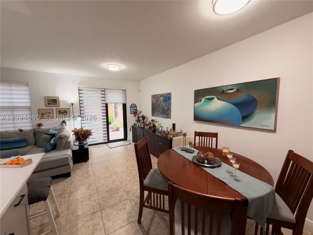 9947 NW 10th Ter, Miami, FL 33172