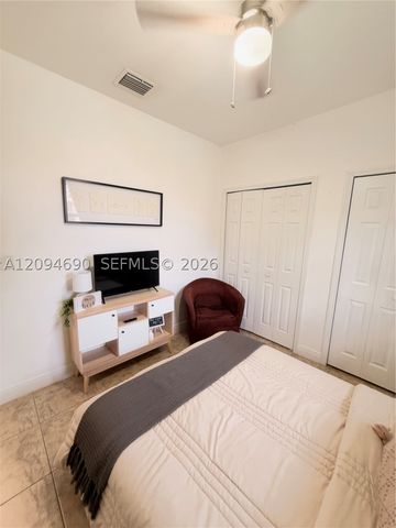 9947 NW 10th Ter, Miami, FL 33172