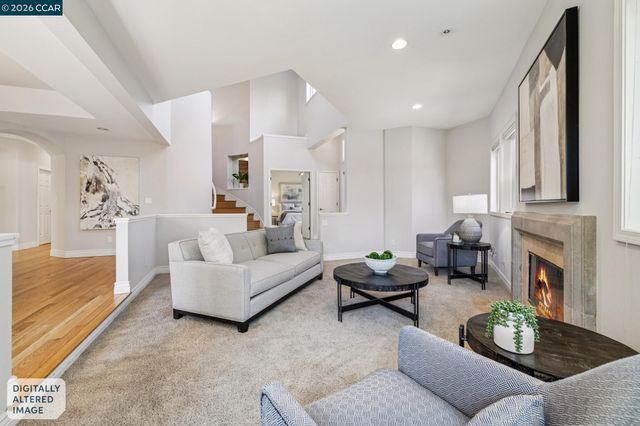 34 Sugarloaf Ter, Alamo, CA 94507